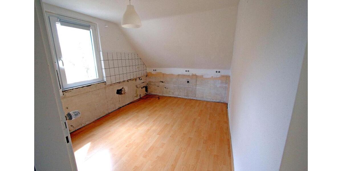 Dachgeschoßwohnung Essen Frillendorf - 3 Zimmer, 70 m&sup2;, 500&euro; | Angebot:26341751