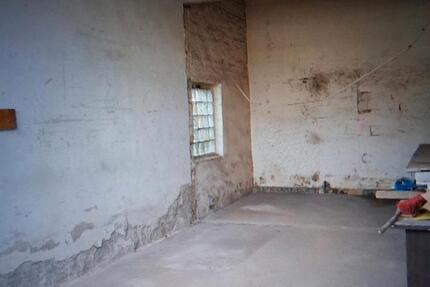 KFZ Schrauber Halle Arbeitsplatz Bastler Hobby zimmer