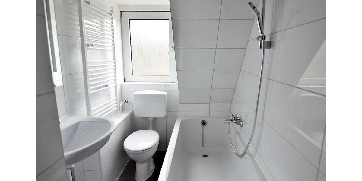 Dachgeschoßwohnung Gelsenkirchen Ückendorf - 3 Zimmer, 75 m&sup2;, 560&euro; | Angebot:26154891