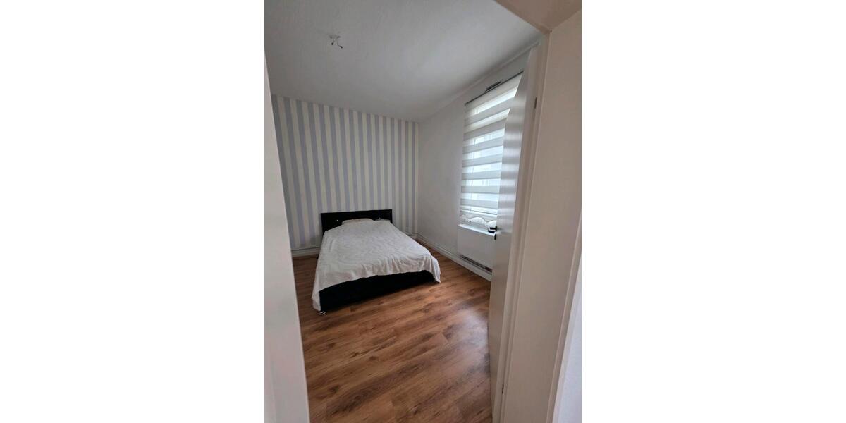 Etagenwohnung Wuppertal Gemarkung Langerfeld - 2 Zimmer, 67 m&sup2;, 82.000&euro; | Angebot:27146049