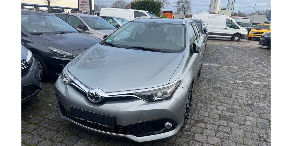 Toyota Auris 68.000 km 9.900 € Bottrop 46242