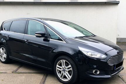 Ford S-Max 160.500 km 12.950 &euro; Bochum 44801