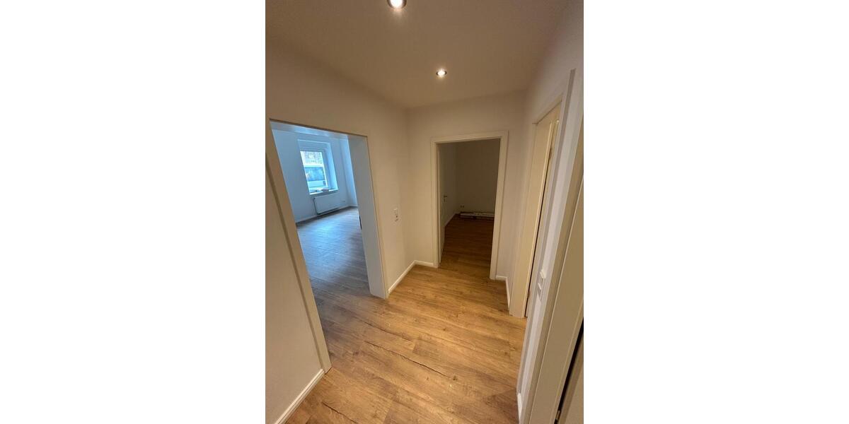 Etagenwohnung Wuppertal Arrenberg - 2 Zimmer, 68 m&sup2;, 715&euro; | Angebot:26252935