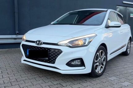 Hyundai i20 81.160 km 9.499 &euro; Mülheim an der Ruhr 45472