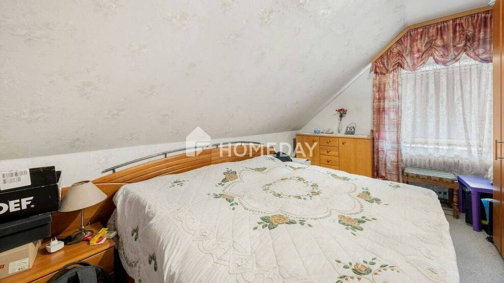 Einfamilienhaus mit Einliegerwohnung, großem Grundstück und vielseitigen Nutzungsmöglichkeiten 8 zimmer