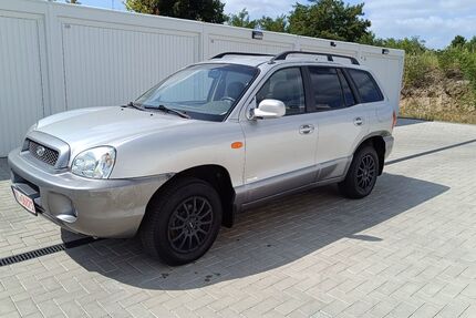 Hyundai SANTA FE 178.000 km 1.290 € Oberhausen 46145