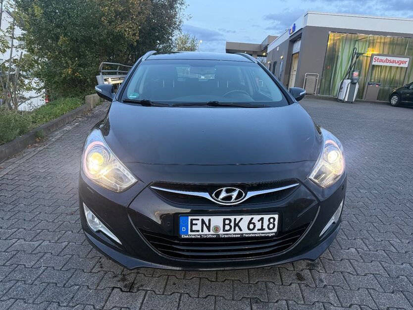 Hyundai i40 290.000 km 3.990 € Wetter Ruhr 58300