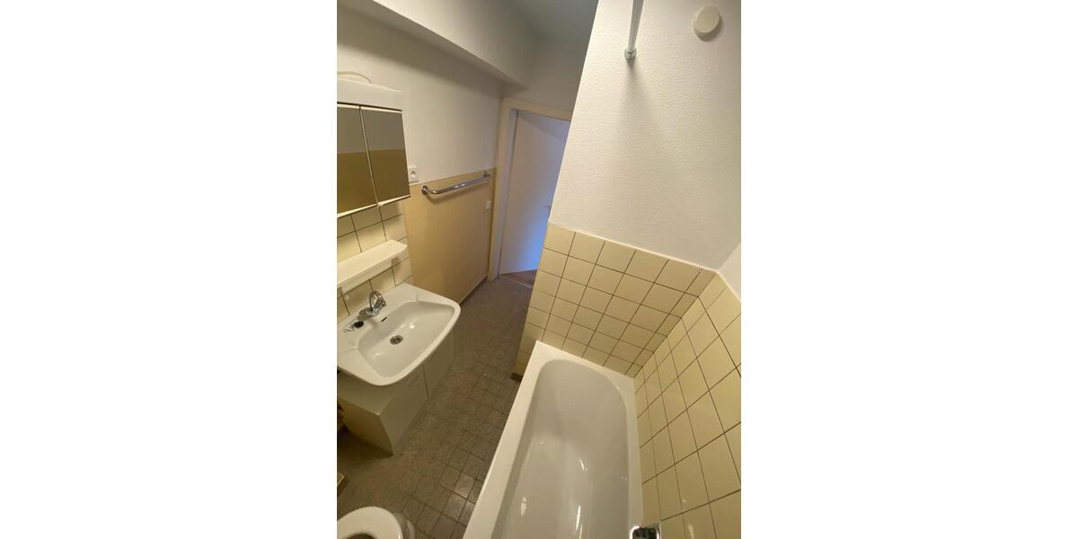 Etagenwohnung Essen Stadtbezirk III - 1 Zimmer, 43 m&sup2;, 430&euro; | Angebot:26370054