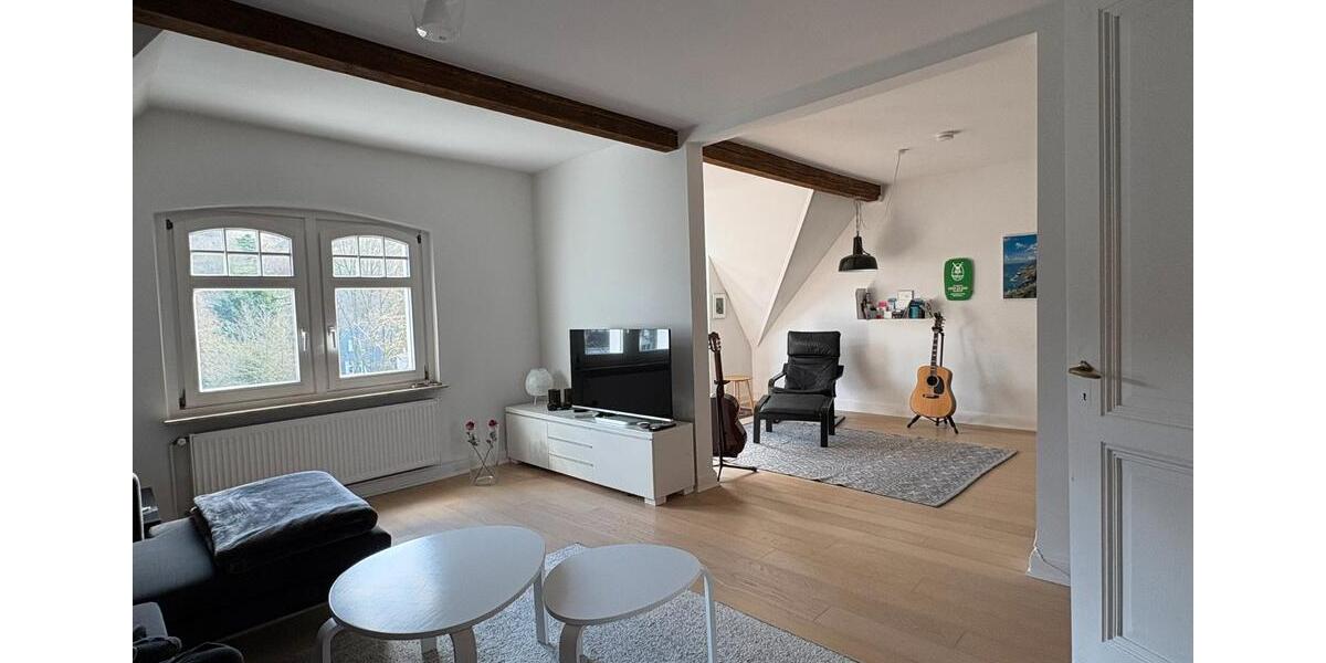 Dachgeschoßwohnung Wuppertal Arrenberg - 4.5 Zimmer, 115 m&sup2;, 1.150&euro; | Angebot:26227580