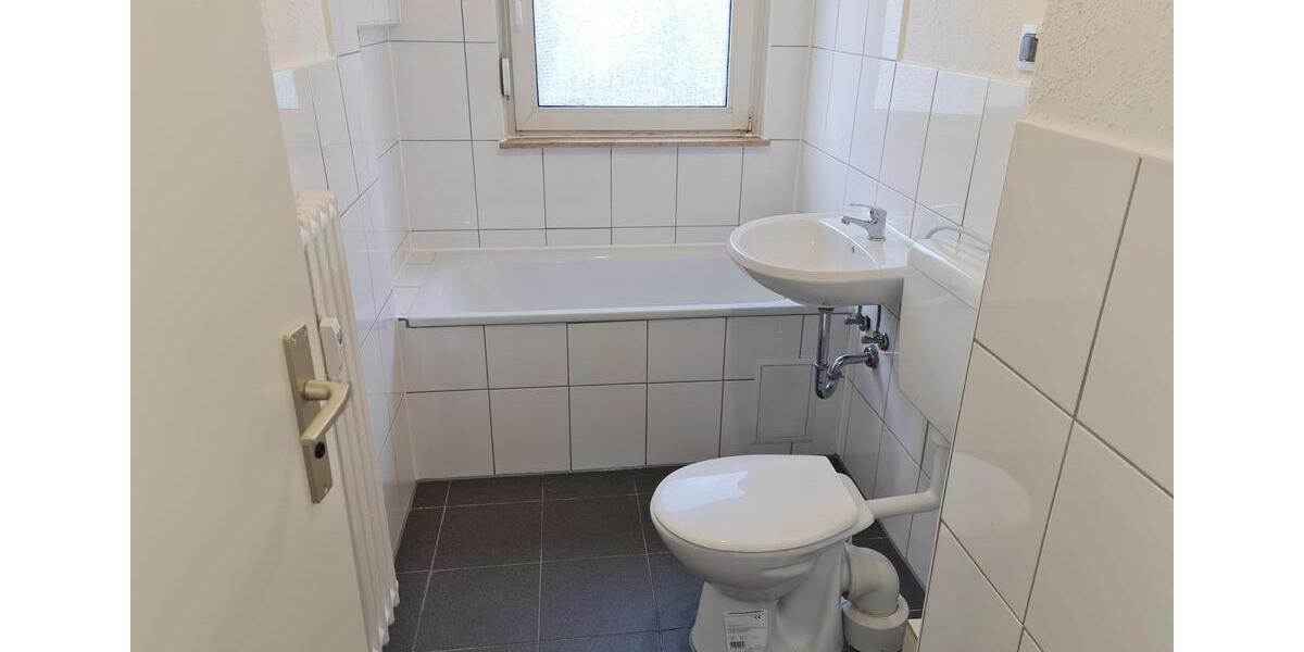 Renovierte 3-Zimmer-Wohnung im Erdgeschoss zu vermieten!*Mit Balkon* 3 zimmer