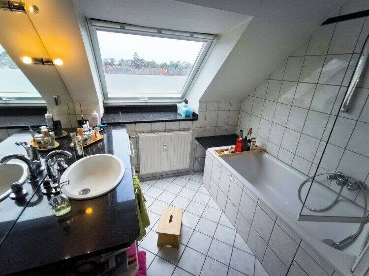 Etagenwohnung Oberhausen Marienkirche - 3 Zimmer, 90 m&sup2;, 700&euro; | Angebot:26908485