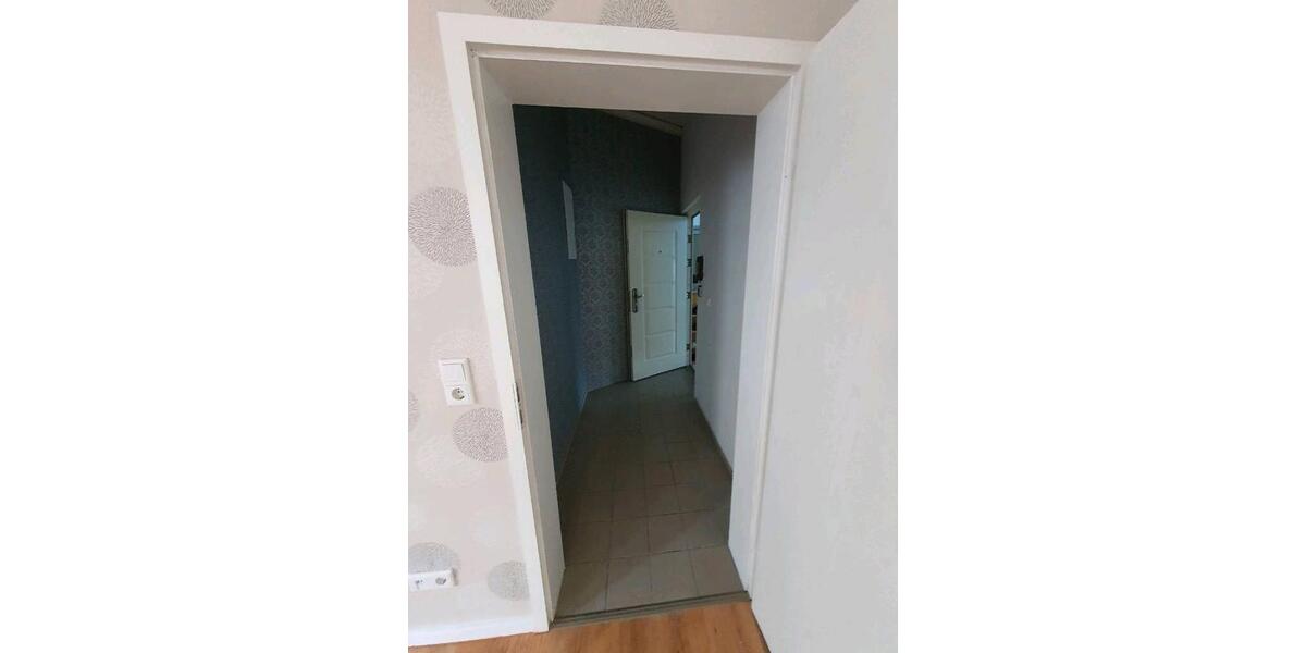 Etagenwohnung Wuppertal Gemarkung Langerfeld - 2 Zimmer, 67 m&sup2;, 82.000&euro; | Angebot:27146049