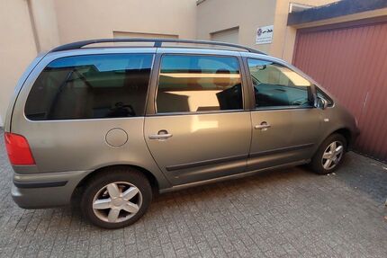 Seat Alhambra 281.000 km 3.100 &euro; Herne 44623