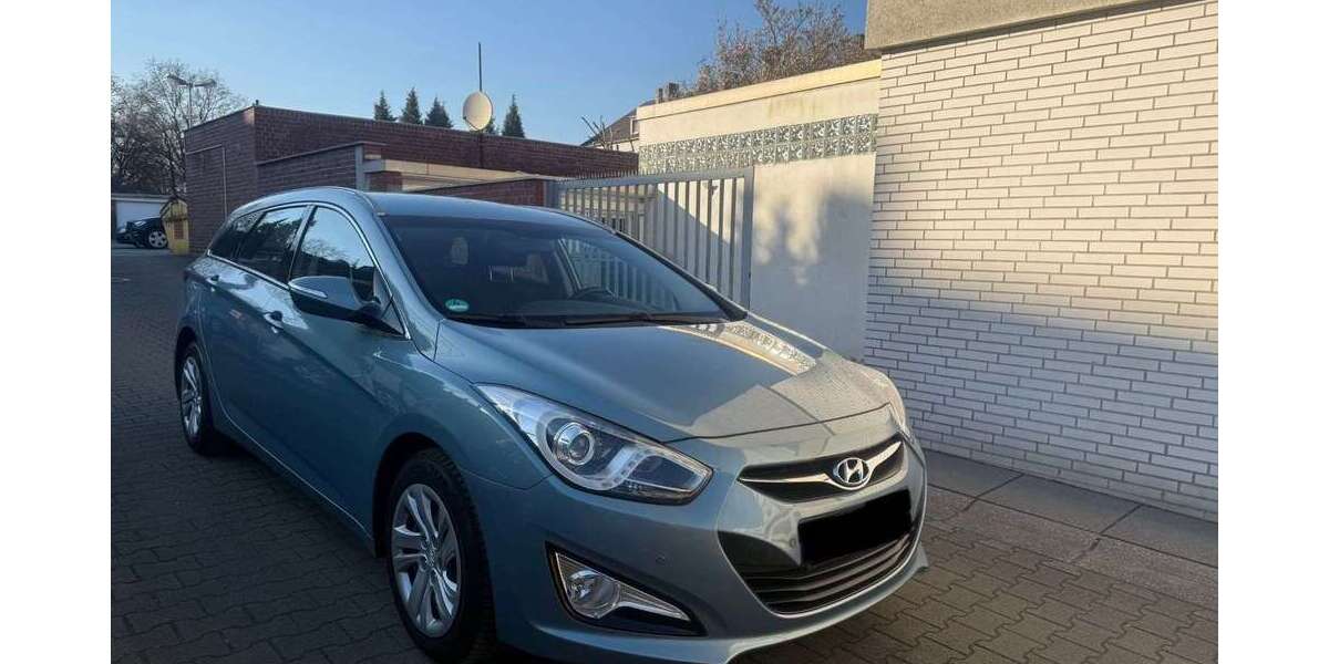 Hyundai i40 99.500 km 8.400 &euro; Essen 45143