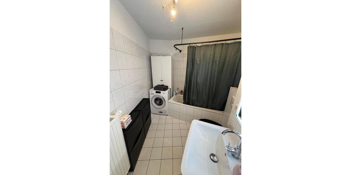 Zu vermieten „Eigentumswohnung“ mit Fahrstuhl und Tiefgarage 2 zimmer