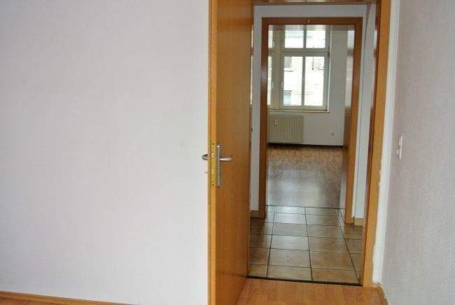 In einem Patrizierhaus mit hohen Decken befindet sich eine 4 Zimmer-Wohnung mit neuer Ausstattung für Altbauliebhaber**** 4 zimmer