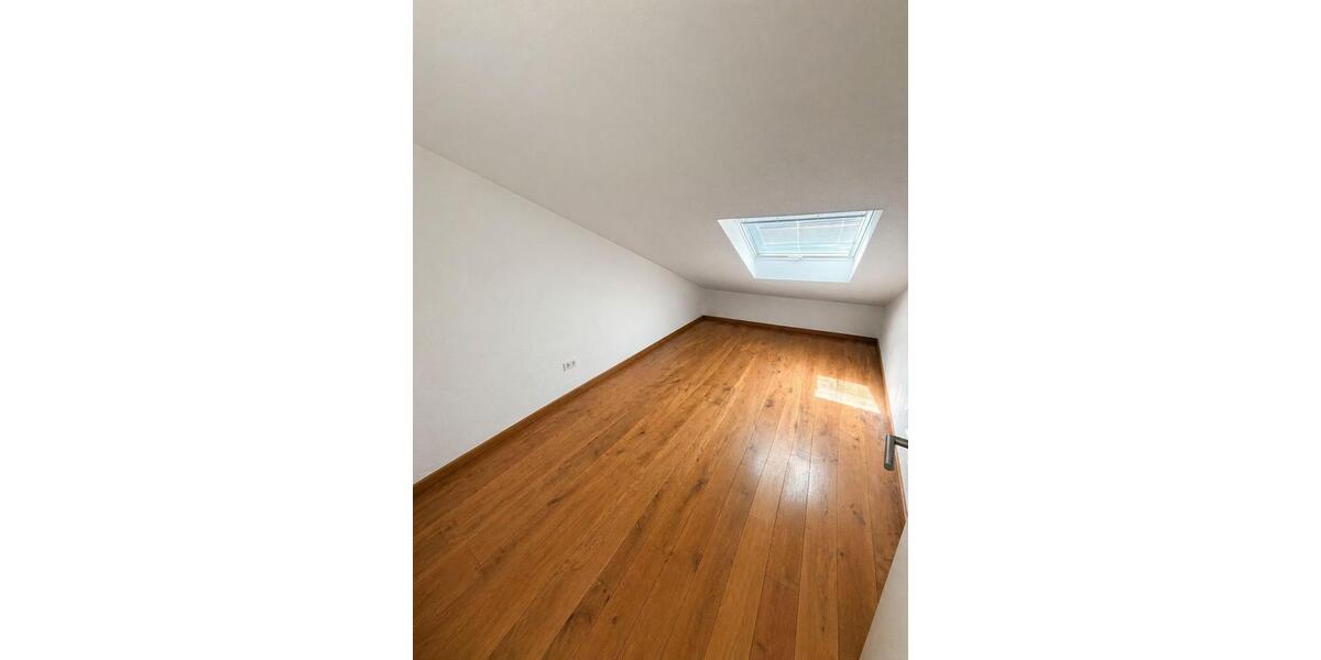 Maisonettenwohnung Wuppertal Gemarkung Barmen - 5.5 Zimmer, 140 m&sup2;, 1.600&euro; | Angebot:26384314