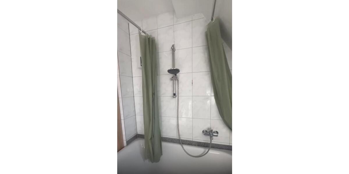 Dachgeschoßwohnung Duisburg Duisburg-Mitte - 3 Zimmer, 55 m&sup2;, 415&euro; | Angebot:26061444
