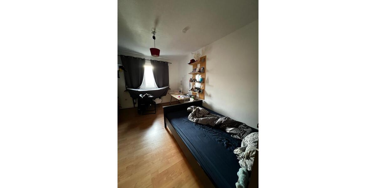 Etagenwohnung Bochum Wiemelhausen - 2 Zimmer, 80 m&sup2;, 550&euro; | Angebot:25216057