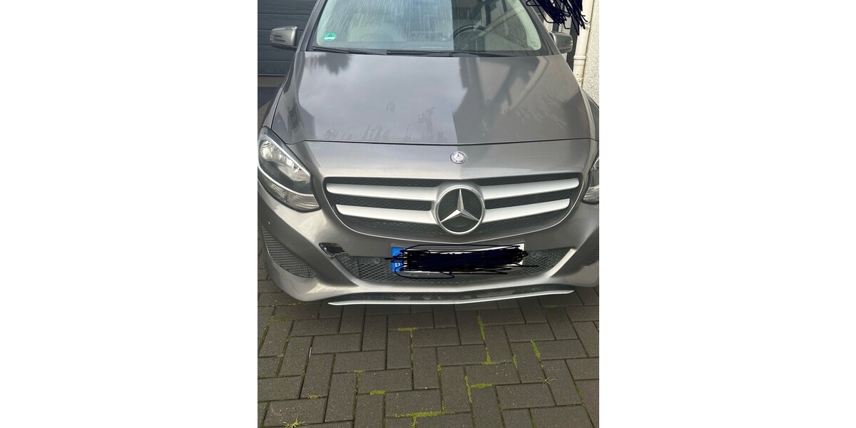 Mercedes-Benz B 180 220.000 km 9.000 € Essen 45121