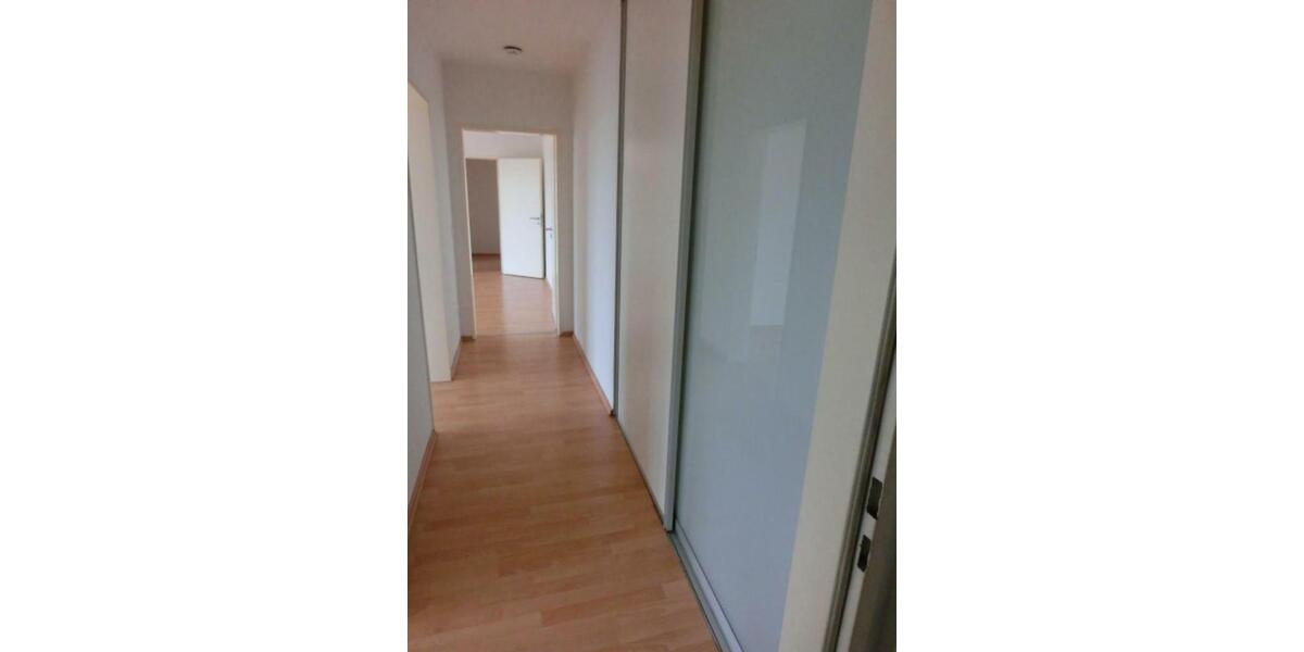 Barrierearm: 3 Zimmer-Wohnung mit Balkon und Traumaussicht!!! 3 zimmer