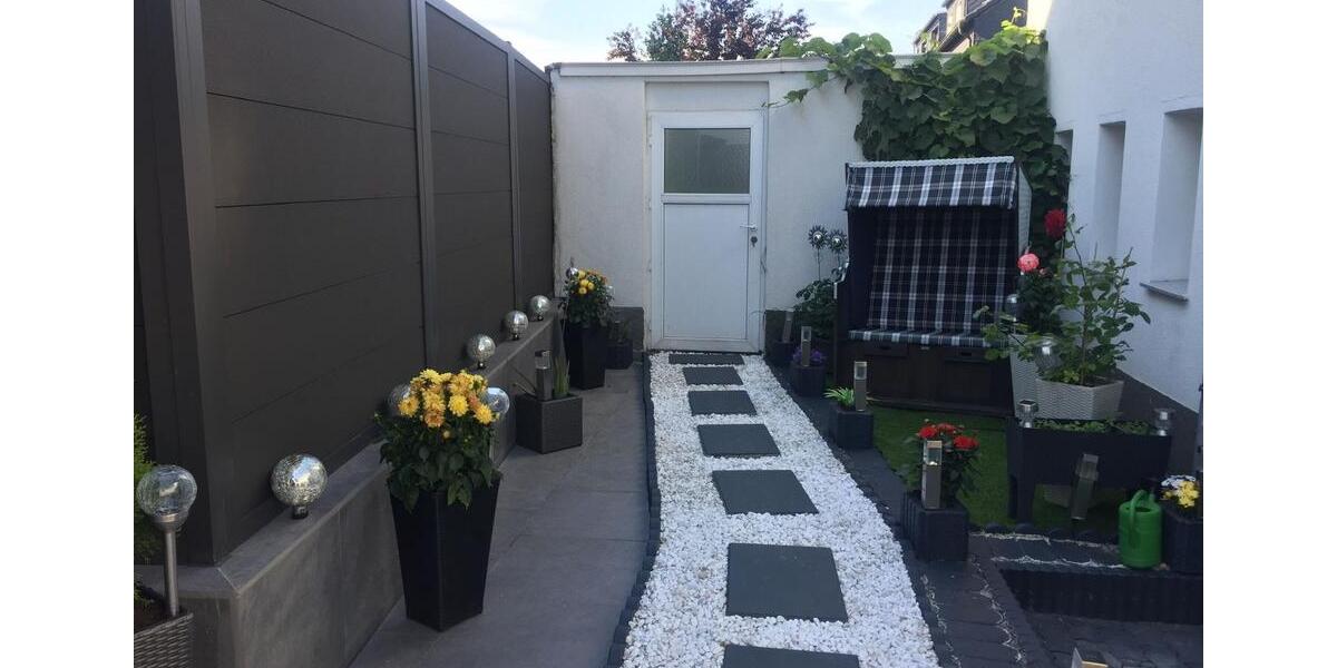 Erdgeschoßwohnung Oberhausen Rothebusch - 4.5 Zimmer, 130 m&sup2;, 1.600&euro; | Angebot:26238290