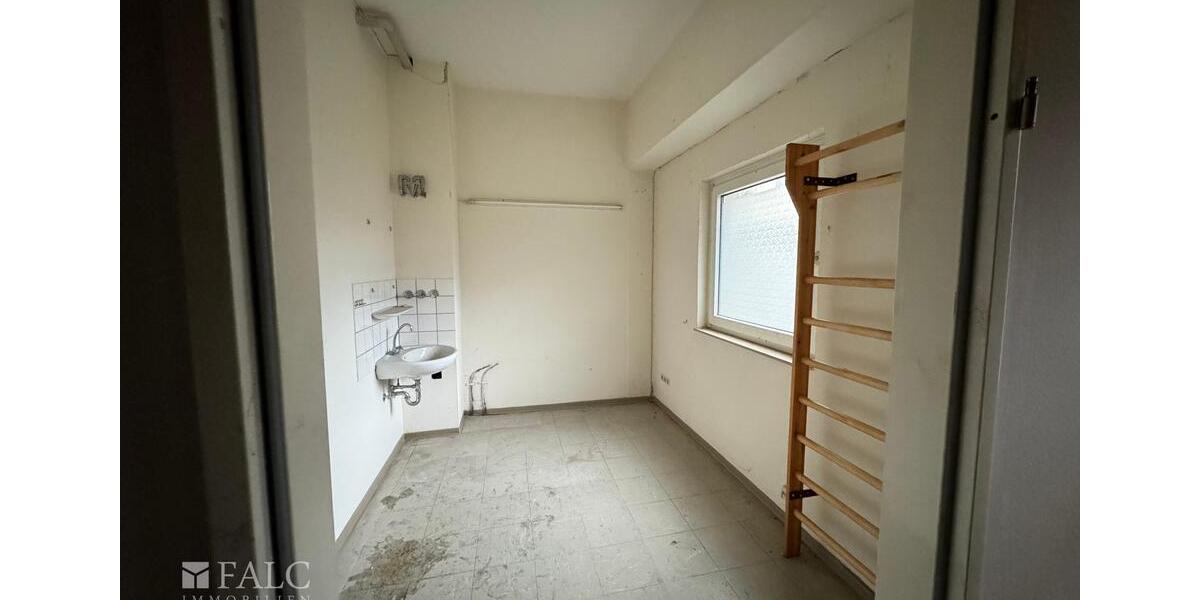 Gewerbeeinheit mit großem Potenzial – Ehemals als Bäder-Rehazentrum genutzt zimmer