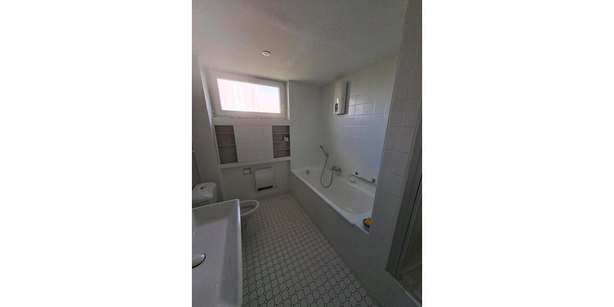 Etagenwohnung Bochum Günnigfeld - 4 Zimmer, 104 m&sup2;, 1.150&euro; | Angebot:26521887