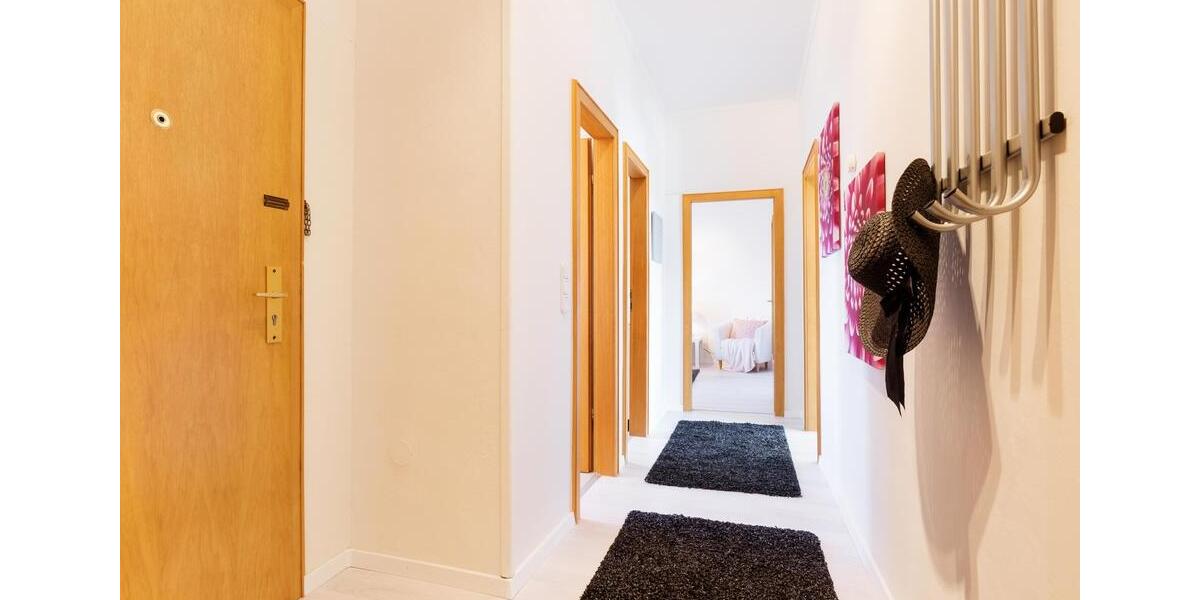 Charmante 2-Zimmer Dachgeschosswohnung in Duisburg-Laar 3 zimmer