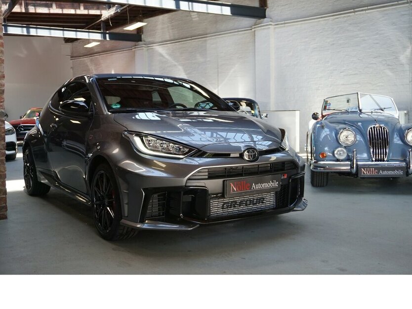 Yaris GR High Performance Autom. Navi Kamera