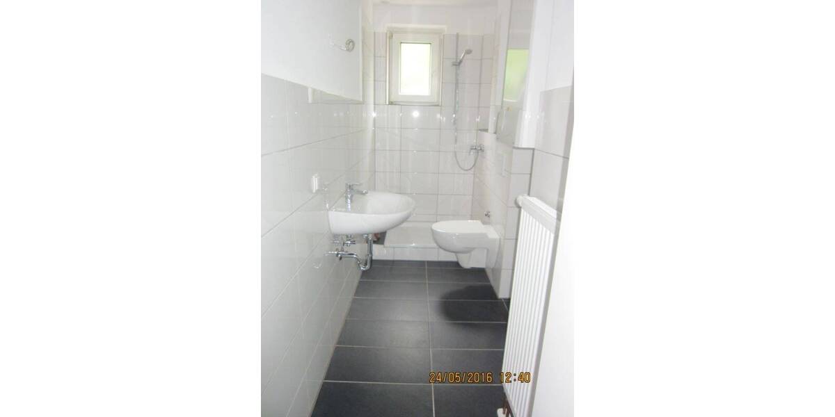 Modernisierte Altbauwohnung mit großem Wohn-Esszimmer! 2 zimmer