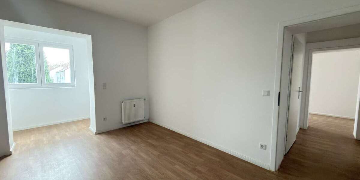 Exklusives Investment: Kernsaniertes Mehrfamilienhaus mit Balkon und Terrasse 10 zimmer