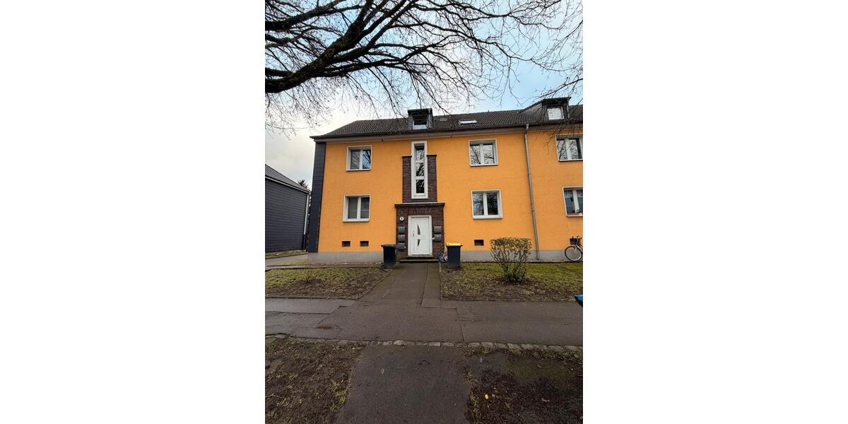 Helle Dachgeschoss Wohnung 3 zimmer