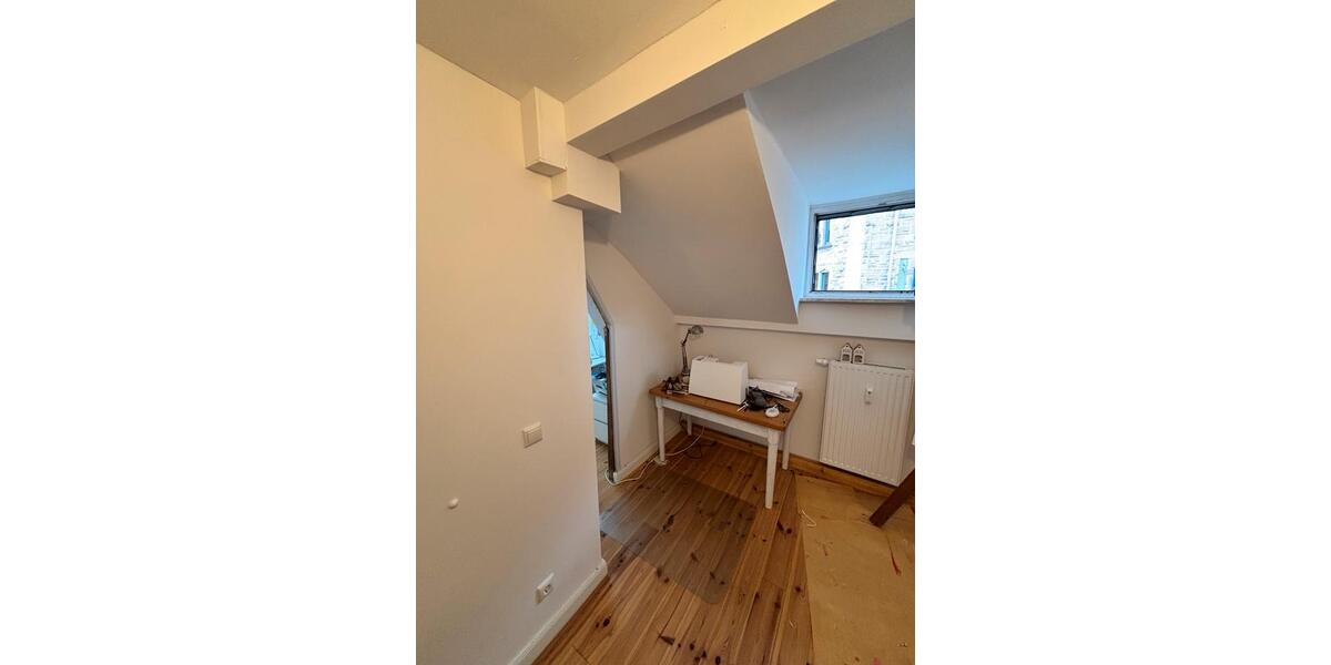 Dachgeschoßwohnung Duisburg Laar - 3 Zimmer, 77 m&sup2;, 895&euro; | Angebot:25352216