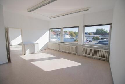 Büro 100m² neu gestrichen mit Parkplätzen zimmer
