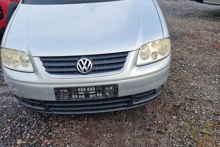 VW Touran 302.500 km 1.299 &euro; Essen 45326