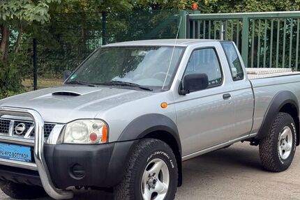 Nissan Navara 162.000 km 9.000 &euro; Bottrop 46238