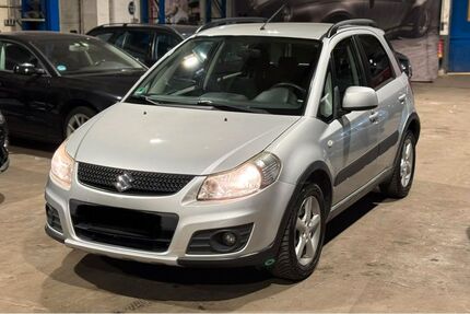 Suzuki SX4 86.500 km 7.390 &euro; Wuppertal 42349