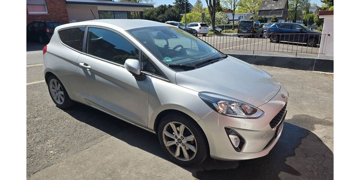Ford Fiesta 63.200 km 9.900 &euro; OER-ERKENSCHWICK 45739