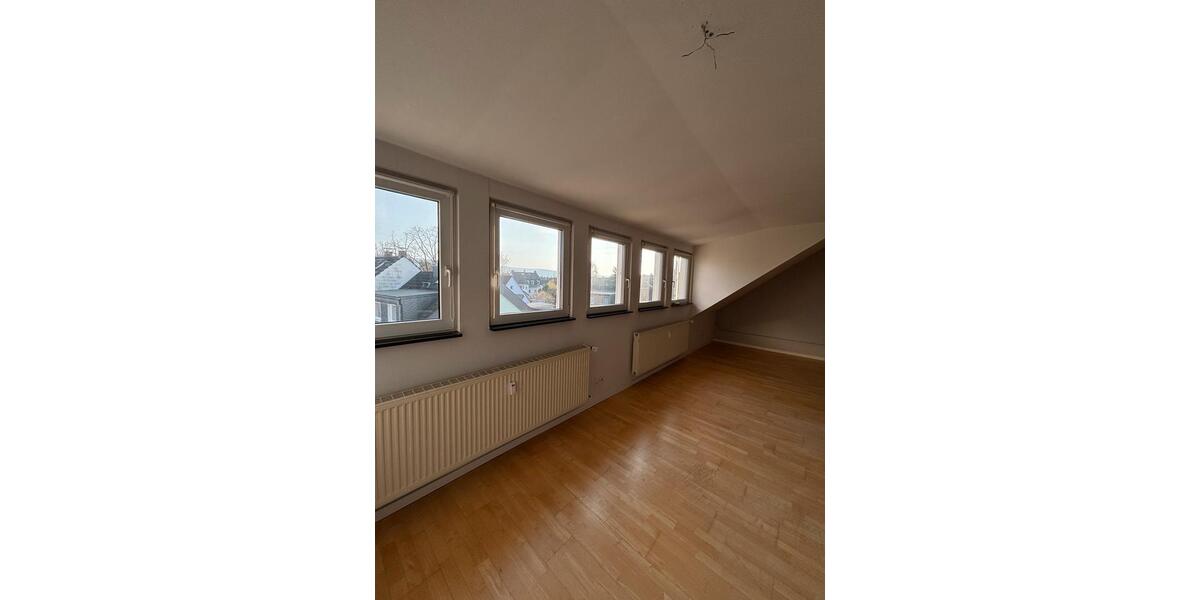 Dachgeschoßwohnung Wuppertal Gemarkung Nächstebreck - 2.5 Zimmer, 63 m&sup2;, 660&euro; | Angebot:25474550
