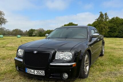 Chrysler 300C 179.982 km 7.500 &euro; Voerde 46562