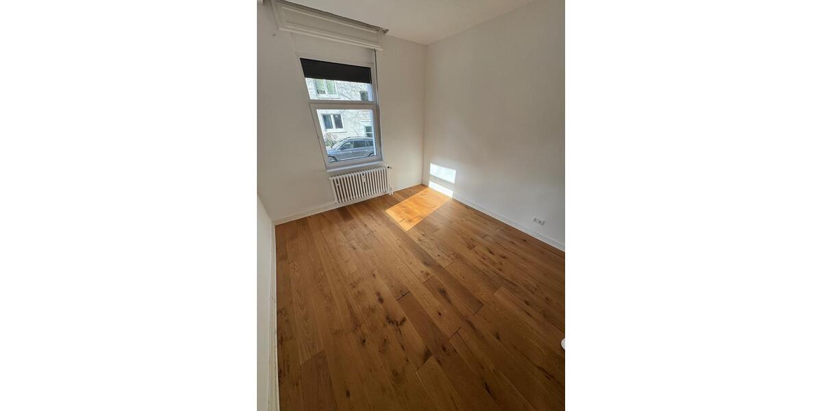 Erdgeschoßwohnung Essen Stadtbezirk III - 5 Zimmer, 142 m&sup2;, 1.480&euro; | Angebot:25515284