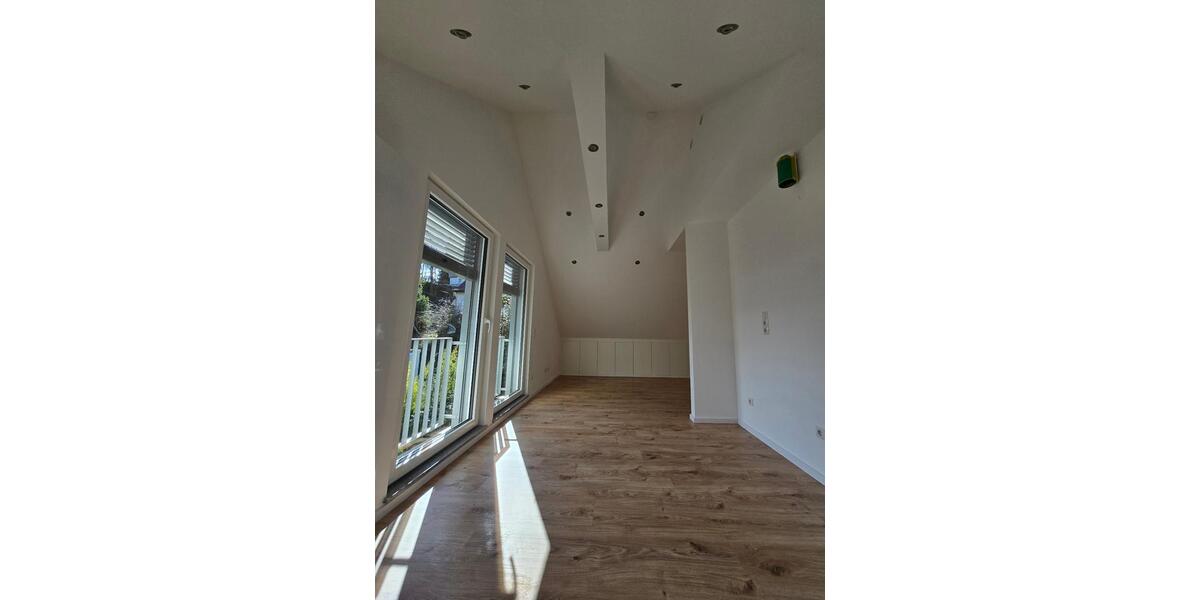 Dachgeschoßwohnung Wuppertal Eckbusch - 2 Zimmer, 60 m&sup2;, 620&euro; | Angebot:25407465