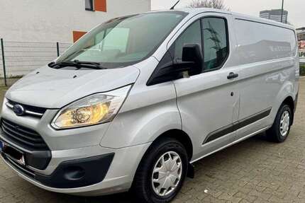 Ford Transit Custom 214.000 km 8.690 &euro; Essen 45139