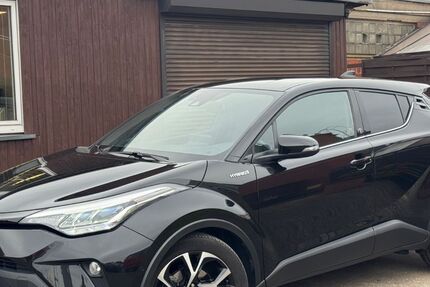 Toyota C-HR 83.000 km 19.900 &euro; Duisburg 47179