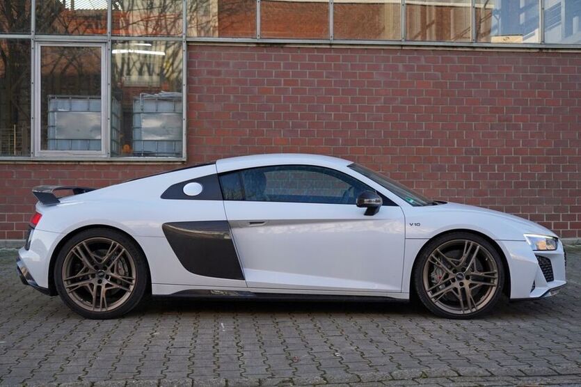 R8