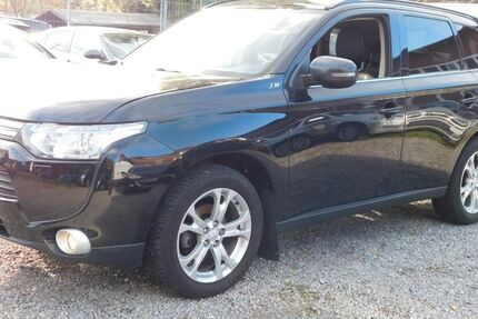 Mitsubishi Outlander 196.582 km 7.799 &euro; Mülheim 45473