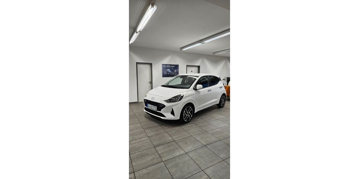 Hyundai i10 8.900 km 17.999 &euro; Duisburg 47138