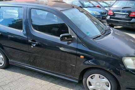 Daihatsu YRV 190.000 km 1.499 &euro; Oberhausen 46117