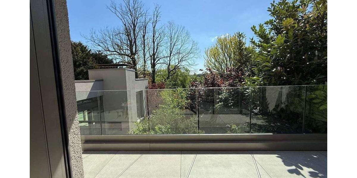 Wunderschönes modernes EFH mit höchster Privatsphäre am Ahlenberg 7 zimmer